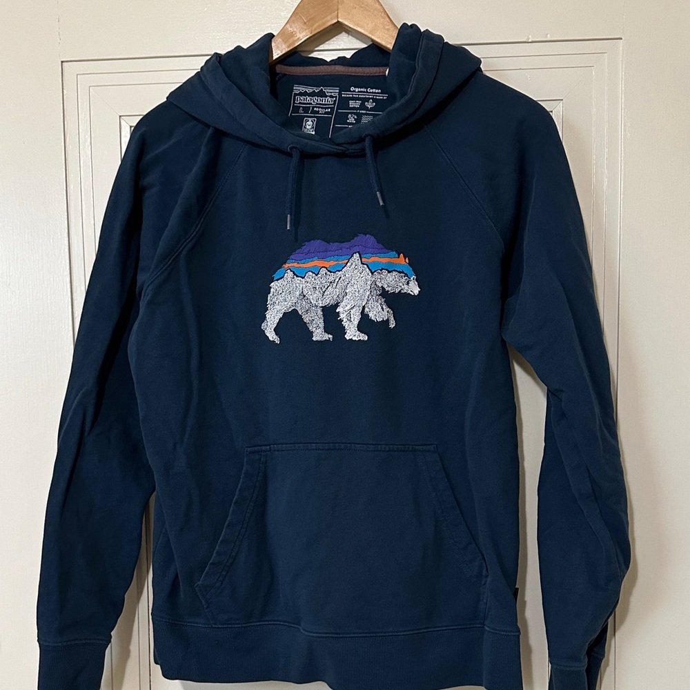 Women’s Patagonia  Navy Hoodie with Bear Design